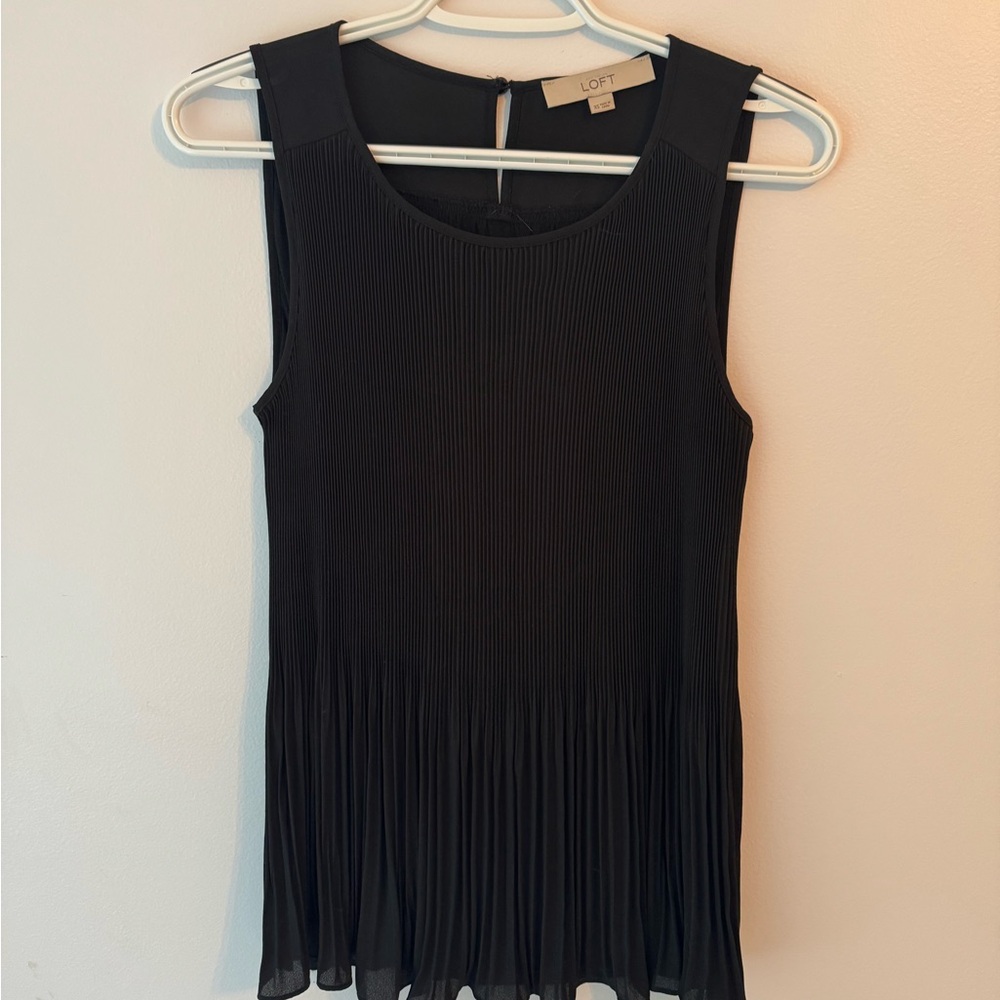 LOFT Black Pleated Women's Top